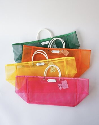 まだまだ暑いから【透け素材】を味方に！残暑のおしゃれ術