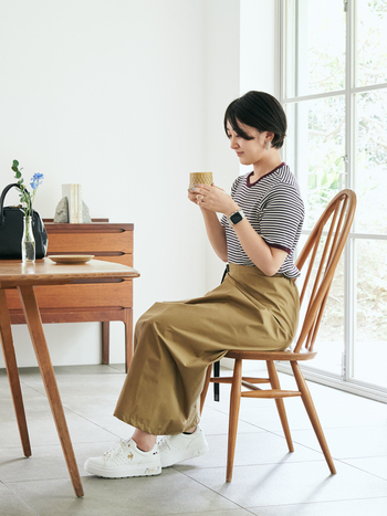 洗練されたデザインと快適な履き心地。天気問わずおしゃれに！大人のスニーカー集