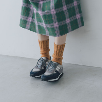 いつものコーデに一足投入！靴下で差をつける秋コーデ