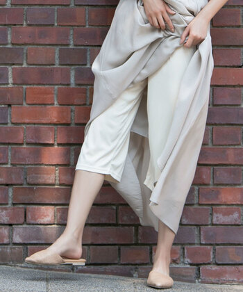 見せる・隠すの2通り！ペチパンツで品よく大人のおしゃれを楽しんで