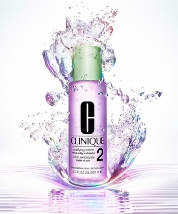 パープルのボトルは、スキンタイプ2用(乾燥～混合肌)。

もう２種類は、スキンタイプ3用(混合～脂性肌)、スキンタイプ4用(脂性肌)です。