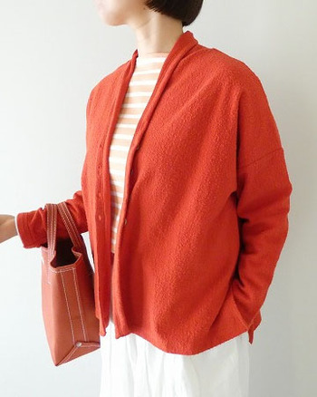 季節の変わり目に使える！秋色カーディガン