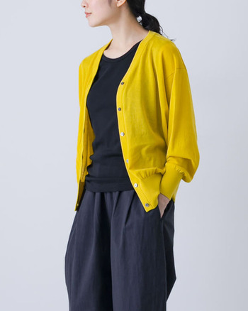 季節の変わり目に使える！秋色カーディガン