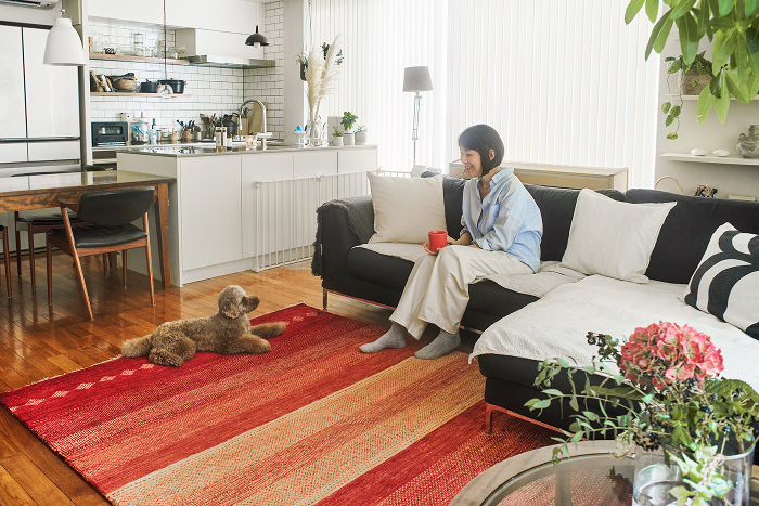 手しごとラグで、秋冬の模様替え。
インテリアスタイリストのお部屋づくり
