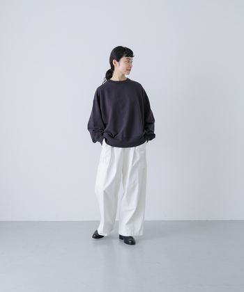 スカート派もパンツ派も！大人のスウェット＆パーカースタイル