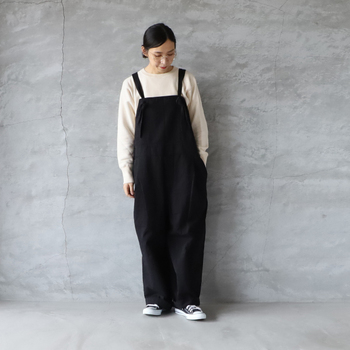 スカート派もパンツ派も！大人のスウェット＆パーカースタイル