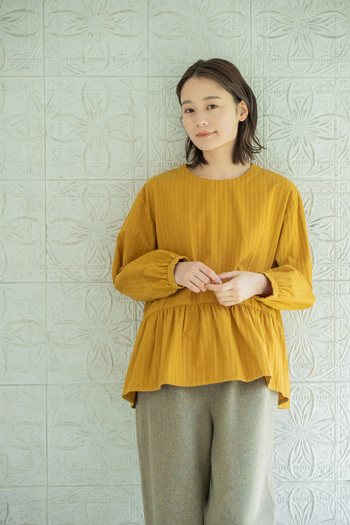 形、柄、デザイン……何で選ぶ?大人が着たい【ガーリートップス】