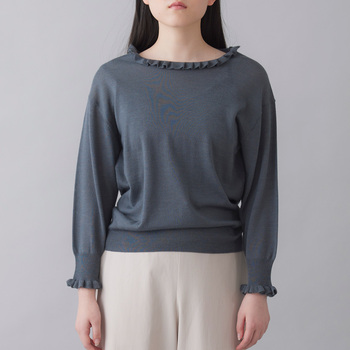 形、柄、デザイン……何で選ぶ?大人が着たい【ガーリートップス】