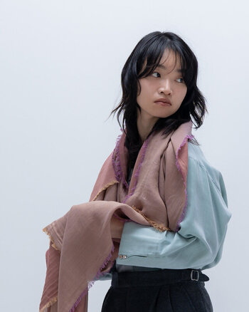 「マフラー・ストール」であったか秋冬コーデ♪巻き方アレンジも