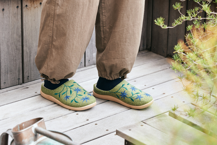 見直したい、足もとの心地よさ。暮らしが変わる機能美スリッパ