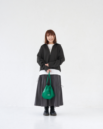 153cm（ダークオリーブ・フリーサイズ着用）