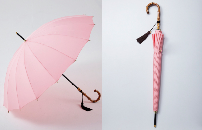 信頼の伝統技法で仕上げた、佇まいも色合いも美しい傘。雨の日に花を咲かせるような1本です。