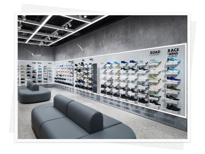 HOKA Shibuya
住所:東京都渋谷区神南1-22-3 KCA 渋谷 1階 2階 3階
営業時間:11時 〜 20時 不定休