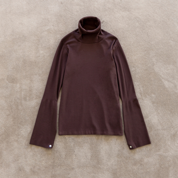 見た目のバランスも、寒さ対策も◎。重ね着で楽しむ冬の着回し -2-