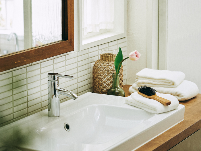 白髪・パサつき・ハリ不足… 髪&地肌悩みにおすすめな時短ケア