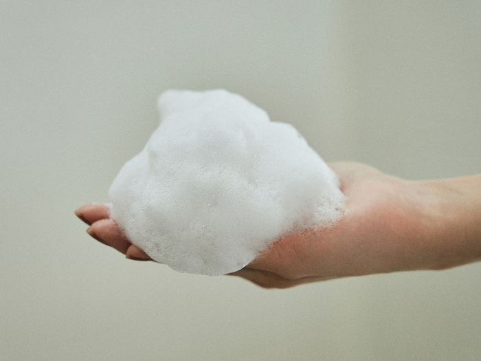 白髪・パサつき・ハリ不足… 髪&地肌悩みにおすすめな時短ケア