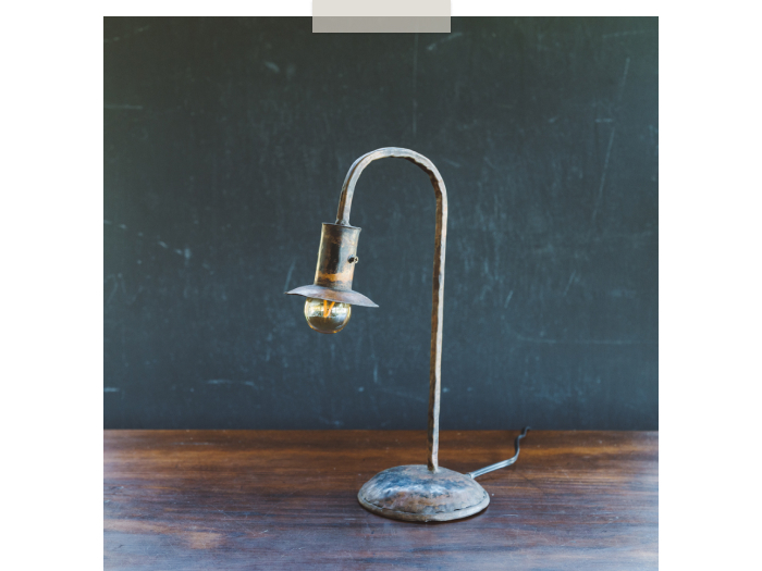 夫婦で取り合い！照明好き店主の新スタメンの話 ―イロドリ 迫口摩季さん