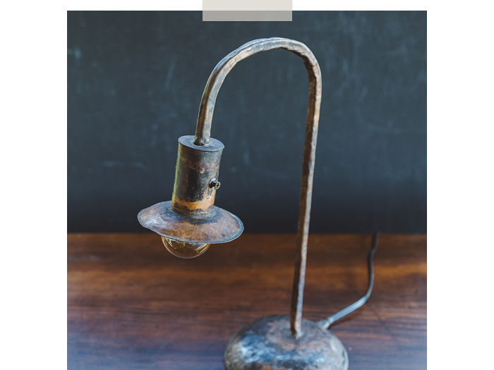 夫婦で取り合い！照明好き店主の新スタメンの話 ―イロドリ 迫口摩季さん