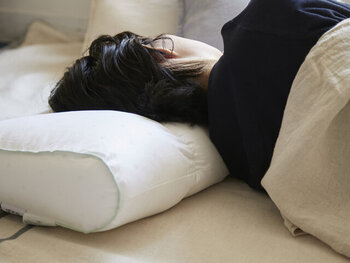 その枕、安眠できていますか？生活の質も上がる『女性におすすめの枕』