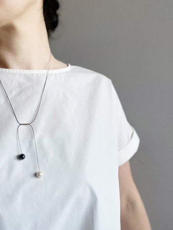 夏服に映える!ラフな装いを格上げする主役級アクセサリー
