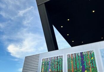展示内容はその時々によって変わるので、事前にしっかりチェックしておくのがおすすめ。忙しい現代社会で凝り固まった頭と心を、現代アートの自由な発想で解きほぐしてもらいましょう。