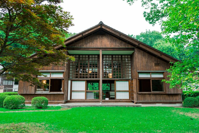 見学できちゃう！木造モダニズムの傑作。建築家「前川國男」の自邸