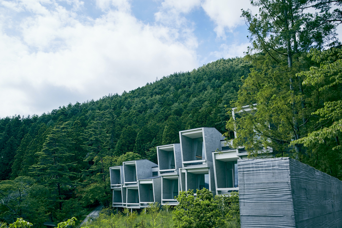 〒401-0305 山梨県南都留郡富士河口湖町大石1408
☎050-3134-8091（星のや総合予約）