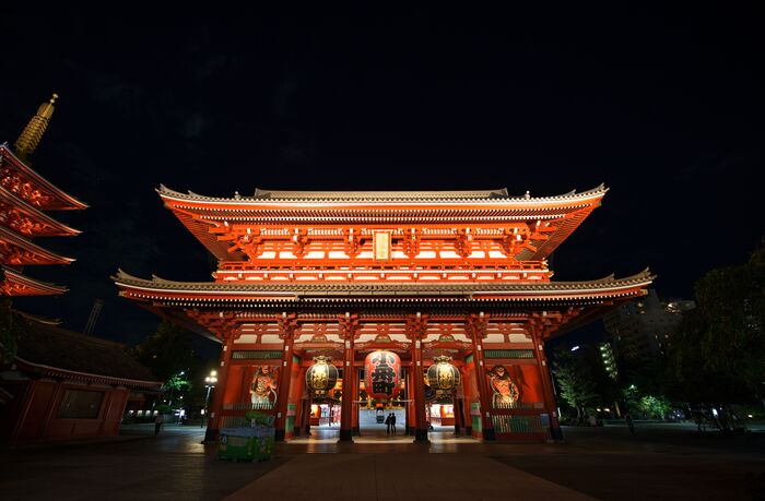 神秘的な浅草寺。