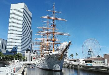ランドマークタワー向かいにある、みなとみらい21地区の玄関口、「日本丸メモリアルパーク」。横浜港のシンボル「帆船日本丸」が目印です♪