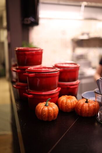お料理がグンと美味しくなる魔法のお鍋「STAUB（ストウブ）」の魅力＆レシピ