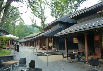 軽井沢の豊かな自然とともに、おしゃれな空間やおいしいコーヒーを楽しめる軽井沢のカフェ。日頃の喧騒を忘れて、心安らぐひとときを過ごしてくださいね。