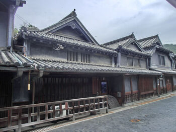 古くは京都下鴨神社の荘園として、戦国期には竹原小早川氏の、江戸期には広島藩浅野家の領地として発展し、江戸後期には、製塩業・酒造業で大いに栄えました。